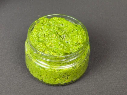 Pesto bazyliowe - zdjęcie 2